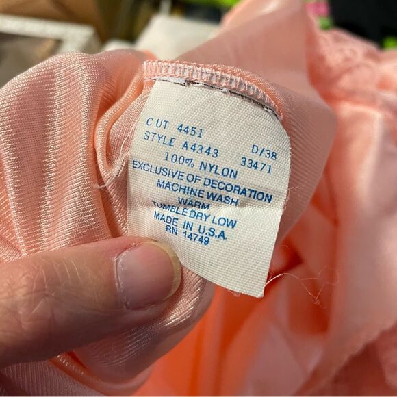 Dutchess Nightgown Vintage Sleeveless V Neck Lace Made in USA Peach Size Medium - Picture 10 of 10